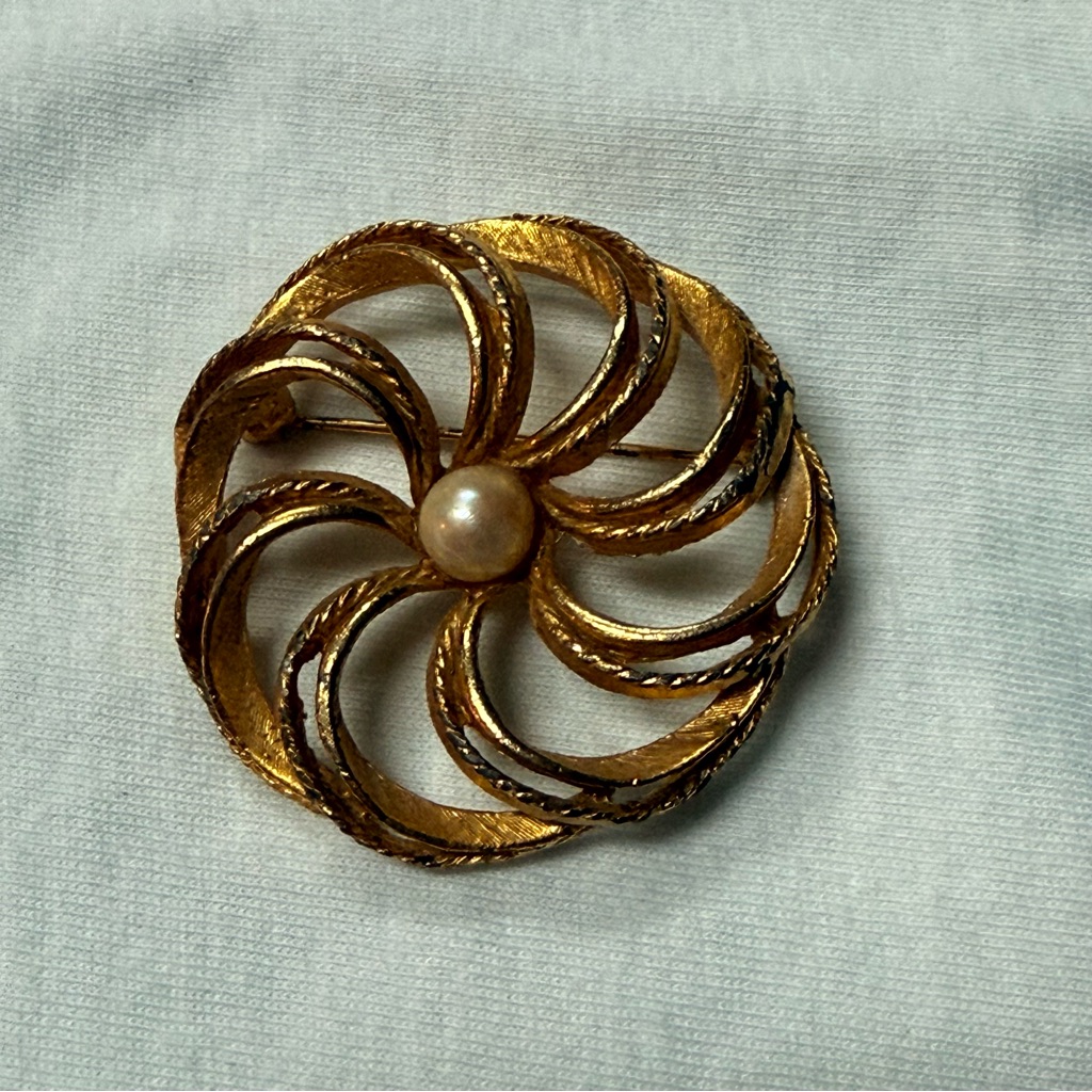 Vintage 1960s Signed Capri Swirl Brooch With Faux Pearl | Gold-Tone Textured Pin